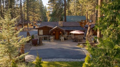 Kings Beach House | Lake Star by AvantStay Hot Tub Walk to Beach