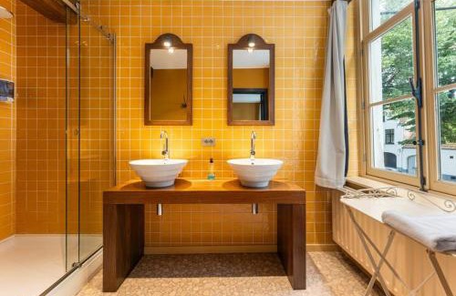 Historical Center Bruges Bed & Breakfast | Lake Suites