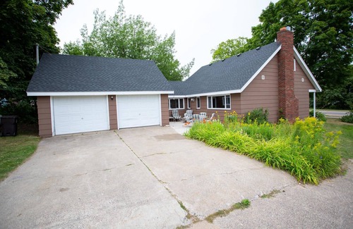 Grand Marais House | Lake Superior Hamlet House - Bayview, walkable to downtown