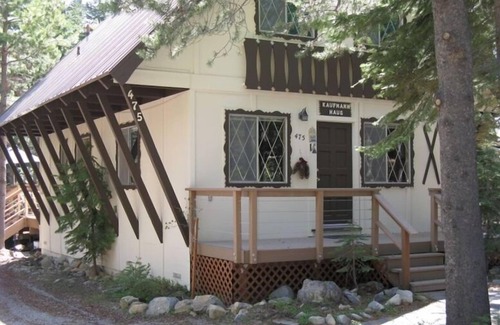 Chamberlands Cabin | Lake Tahoe - Chambers Private Beach, Pool & Tennis Membership