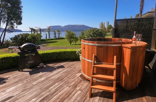 Lake Tarawera House | LAKE TARAWERA ACCOMMODATION