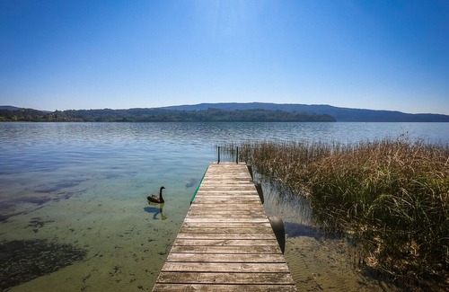 Lake Tarawera House | LAKE TARAWERA ACCOMMODATION
