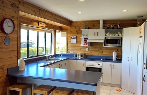 Whareroa Village House | Lake Taupo Holiday Home