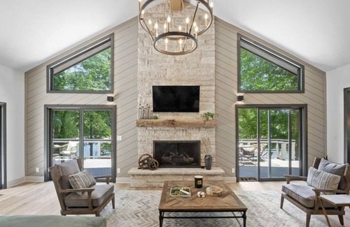 Westport House | Lake Therapy is a freshly renovated, 5 bdrm 6 bath exquisite lakefront property