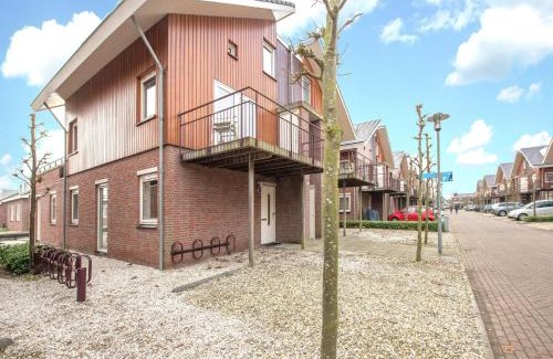 Municipality of Uitgeest Apartment | Lake View apartment with dishwasher close to Amsterdam