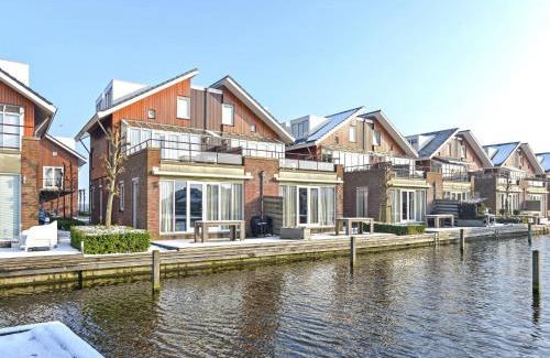 Municipality of Uitgeest Apartment | Lake View apartment with dishwasher close to Amsterdam