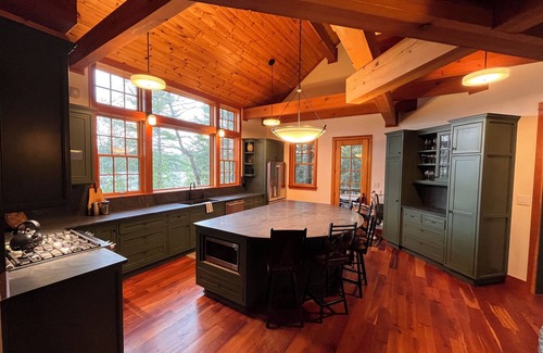 Lake Placid Ski Chalet | Lake View Chalet, enjoy a Luxury Adirondack Retreat with a walk to town location