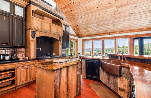 Silver Point Ski Chalet | Lake View Chalet | Game Room | Hot Tub!