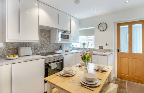 Pooley Bridge House | Lake View Cottage - Two Bedroom House, Sleeps 4