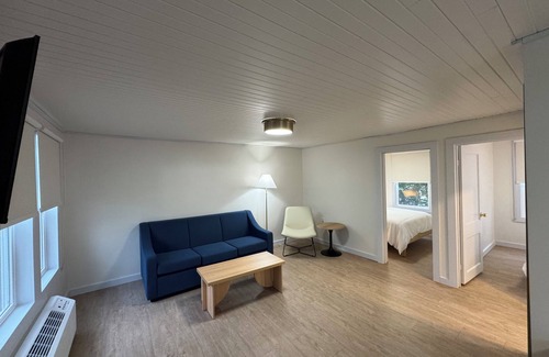 Geneva-on-the-Lake Cottage | Lake View Cottage