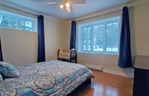 Rawdon Cottage | Lake-view cottage with spa for 14 people 1-hour from Montreal