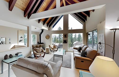 Incline Village House | Lake View Escape