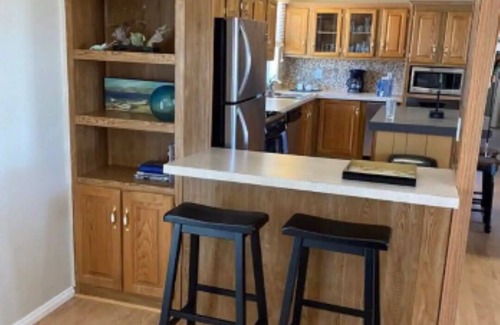 Truth or Consequences House | Lake View Getaway