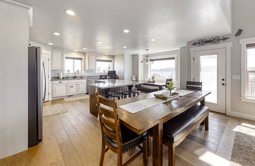 Cherimoya Hill House | Lake view home w/amazing sunrise views, home theater & 2 kitchens