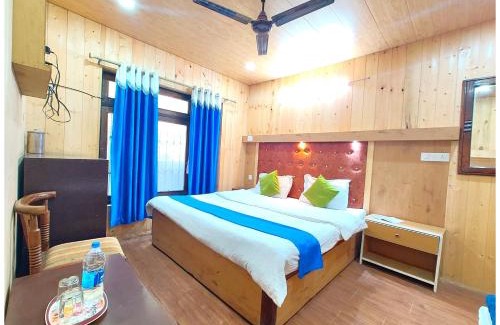 Nainital Hotel | Lake View Hotel Chinar Mall Road Nainital - Near NAINA DEVI TEMPLE & NAINI LAKE - FREE WI-FI AND ROOM SERVICE AVAILABLE - PREMIUM HOTEL IN NAINITAL