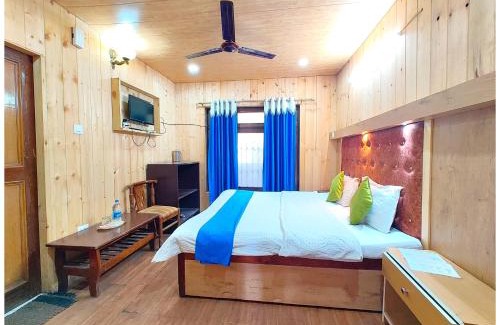 Nainital Hotel | Lake View Hotel Chinar Mall Road Nainital - Near NAINA DEVI TEMPLE & NAINI LAKE - FREE WI-FI AND ROOM SERVICE AVAILABLE - PREMIUM HOTEL IN NAINITAL