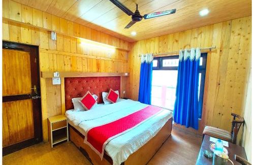 Nainital Hotel | Lake View Hotel Chinar Mall Road Nainital - Near NAINA DEVI TEMPLE & NAINI LAKE - FREE WI-FI AND ROOM SERVICE AVAILABLE - PREMIUM HOTEL IN NAINITAL