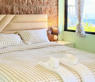 Coatepeque Hotel | Lake View House Cerro Verde