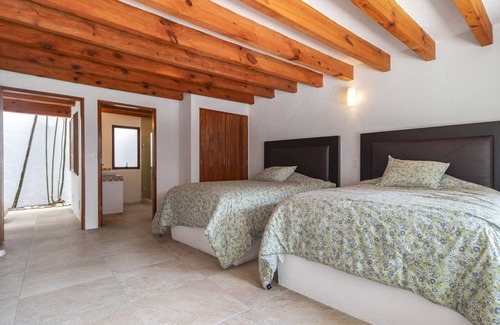Centro House | Lake view house with private pool