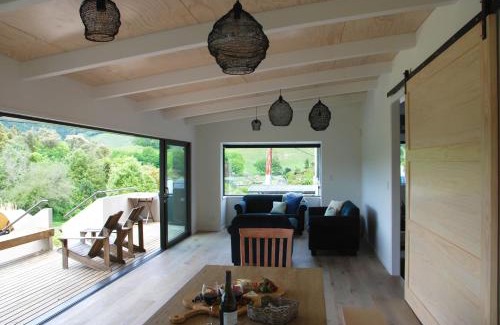 Lake Okareka House | Lake View Okareka - Lake Okareka Holiday Home