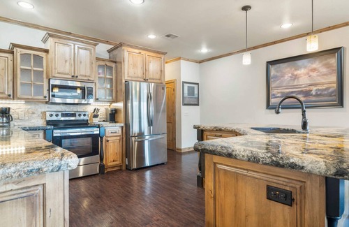 Sperry Cottage | Lake View Retreat at CrossTimbers Marina
