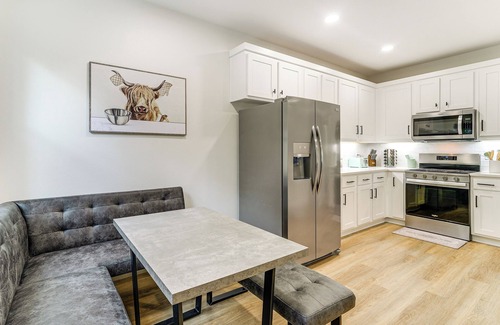 Lone Star House | Lake-View Retreat w/Games & Yard in Daingerfield