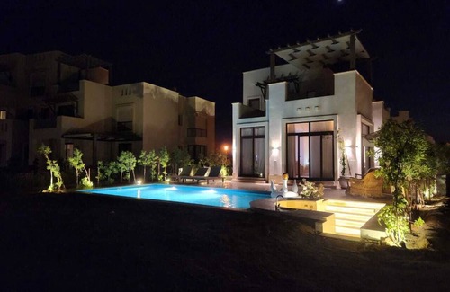 El Gouna Villa | Lake view Spacious 5-bedroom villa in peaceful El Gouna - Hurghada, heated pool
