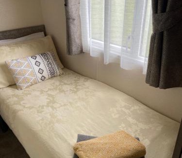 Tewitfield House | lake view staycations