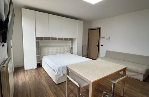 Paratico Apartment | Lake View Terrace