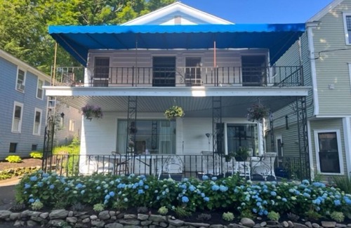 Chautauqua House | LAKE VIEW. TWO MASTER BEDROOMS. PARKING. LOCATION!