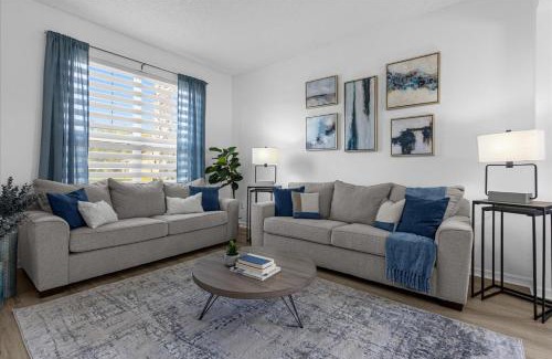 Kissimmee Villa | Lake View Vacation Home with Pool and Game Room Near Disney Parks