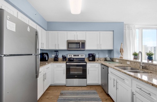 Destin Condo | 🌊Lake Views~Balcony~Heart of Destin~New Floors~3BR Pelican Beach Terrace 807🌅