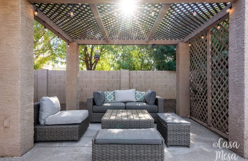 Superstition Springs House | Lake views + beautiful & serene East Valley home - Mesa Superstition Springs PHX