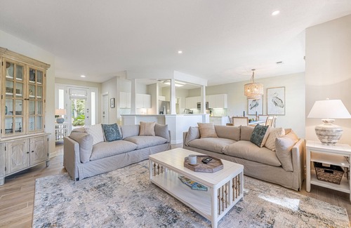 Sandestin Condo | Lake Views ~ Ground Floor ~ Private Screened Patio ~ GOLF CART