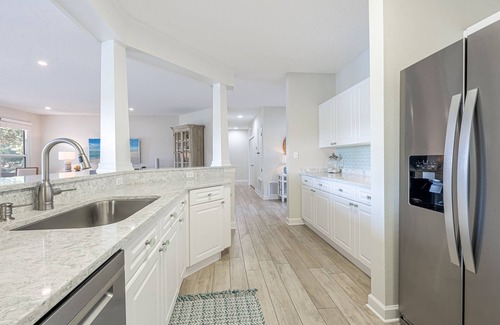 Sandestin Condo | Lake Views ~ Ground Floor ~ Private Screened Patio ~ GOLF CART