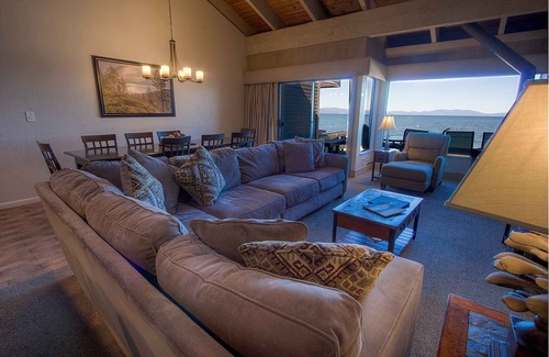South Lake Tahoe Condo | Lake Views! On the Beach! Community Pool/Hot Tub, Centrally Located (LLC1239)