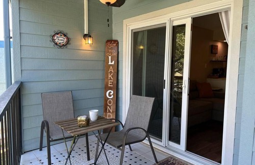 Canyon Lake Apartment | Lake Views, Sleeps 4, Pool, Pets Welcome!