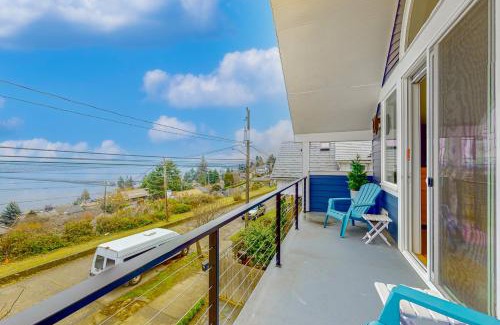 Leschi House | Lake Washington Adventures