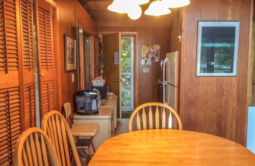 Meredith House | Lake Waukewan Chalet