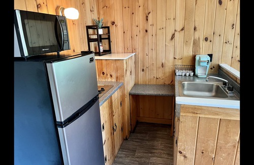 Moultonborough Cottage | Lake Winnie Waterfront cottage w/sandy beach, short walk to best spots in town!