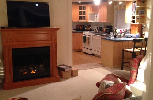 Laconia House | Lake Winnisquam NH. Lovely, Private Waterfront Home, 3 BR's, 2 bath, Jacuzzi.