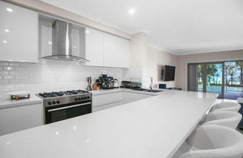 Berkeley Vale House | Lakedge Home