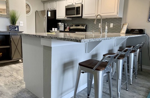 Horseshoe Bay Condo | Lakefront, 1st Floor, 2/1 Condo Lake LBJ, Horseshoe Bay
