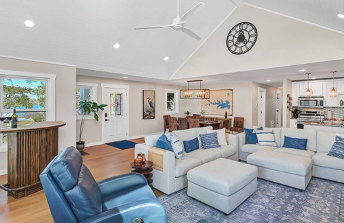 Chapin House | Lakefront 4BR/3BA – Private Dock, Boat Ramp, Kayaks & Large Screened-in Porch