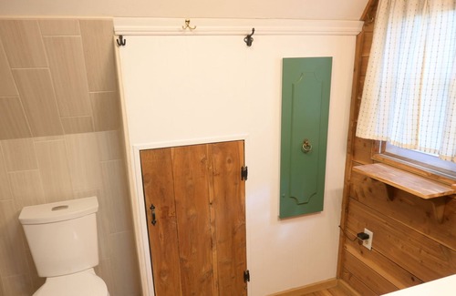 Sloans Valley Cabin | Lakefront A-frame: rare private dock, rock wall views, short walk to boat ramp