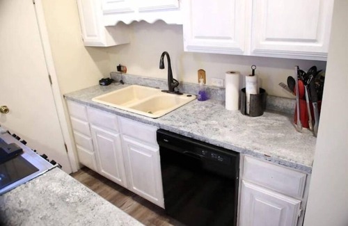 Perks House | Lakefront, amazing views, boat rentals available