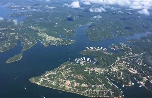 Indian Point Apartment | Lakefront and Lake View Condo on Indian Point