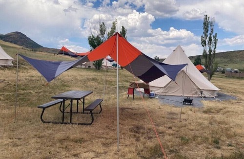 Morgan County RV Rental | Lakefront bell tent1 near beach & starry night sky