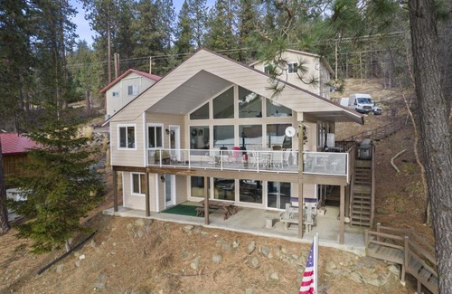 Worley House | Lakefront Cabin Retreat with Stunning CDA Views