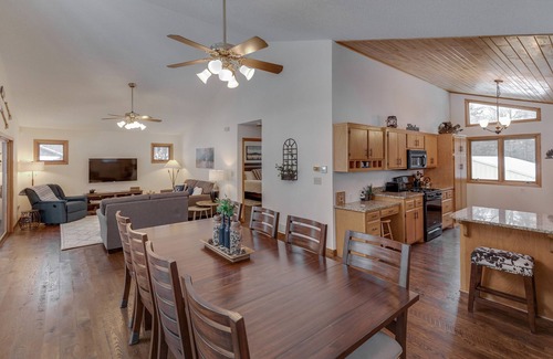 Crosslake House | LAKEFRONT Cabin*Sandy swim beach*Crystal clear water